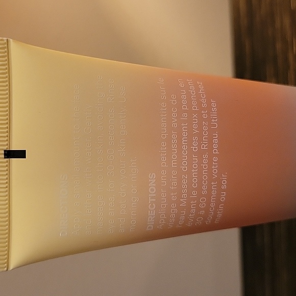 Clean Wave Daily Exfoliating Face Cleanser New - Picture 3 of 4